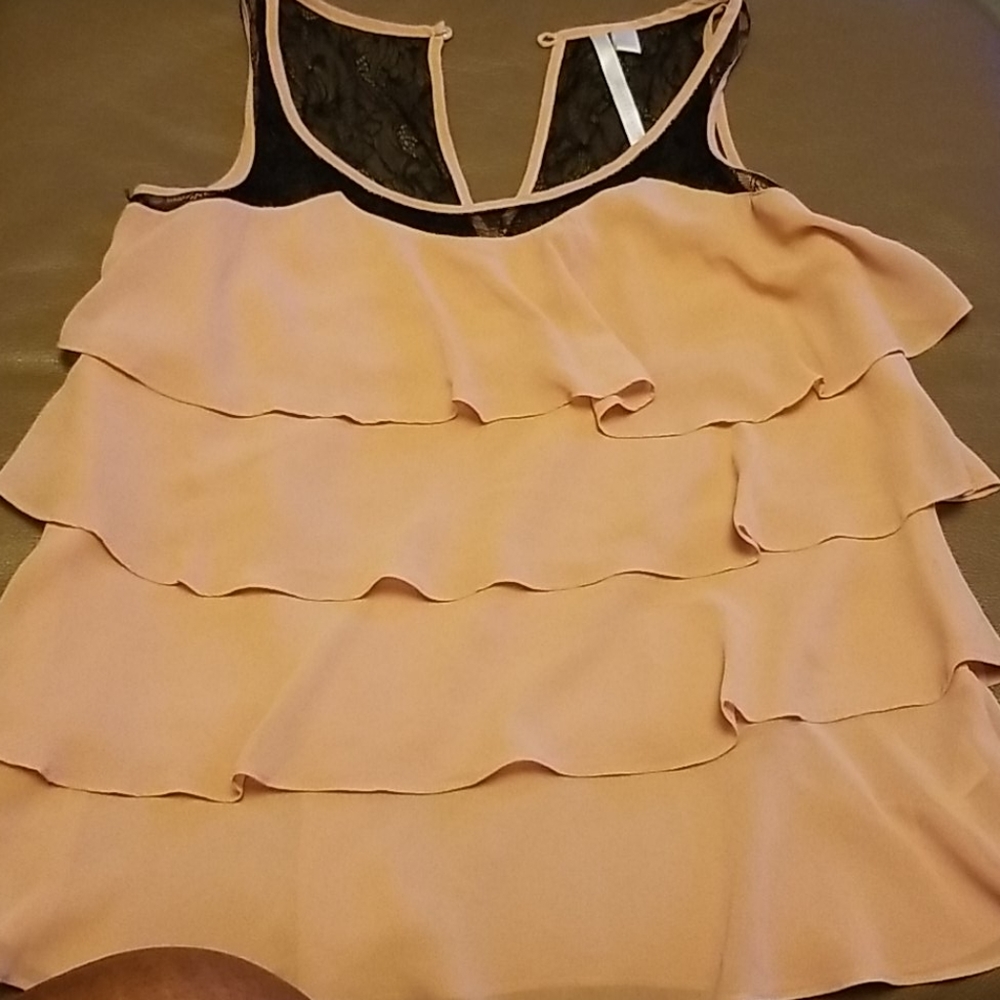 Like New blouse, blush color